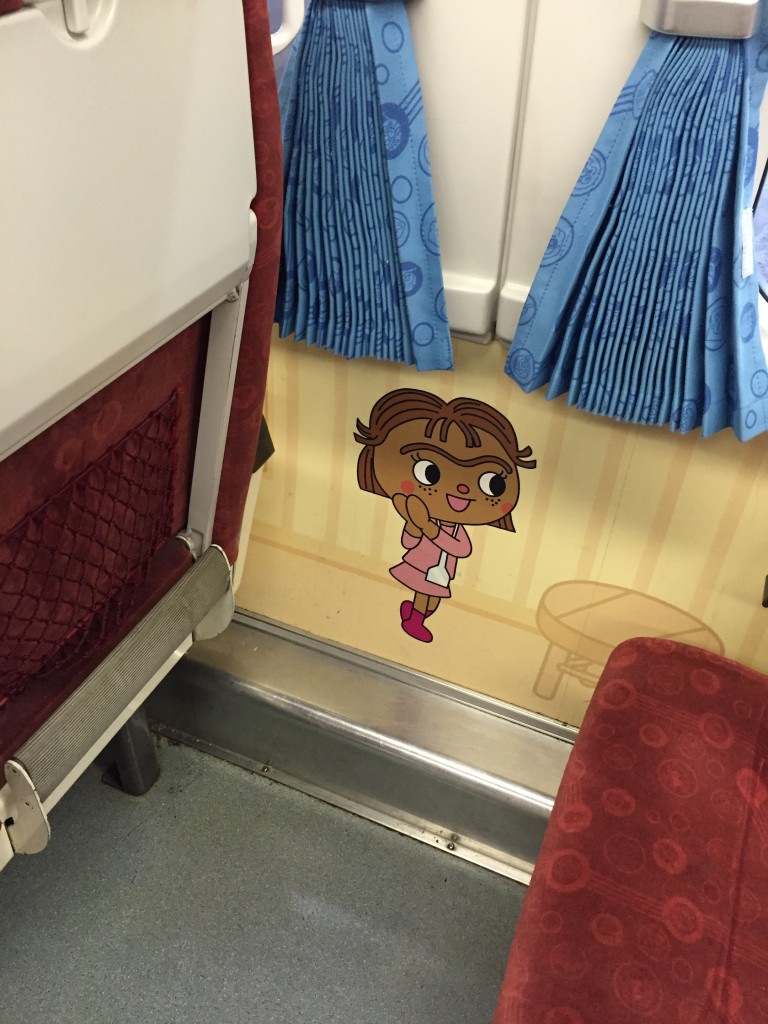 アンパンマン車両壁紙とカーテン