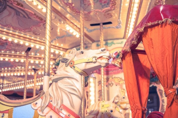 遊園地のイルミネーション