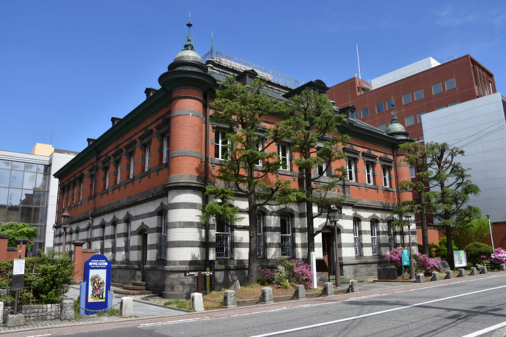 秋田市赤れんが郷土館の外観