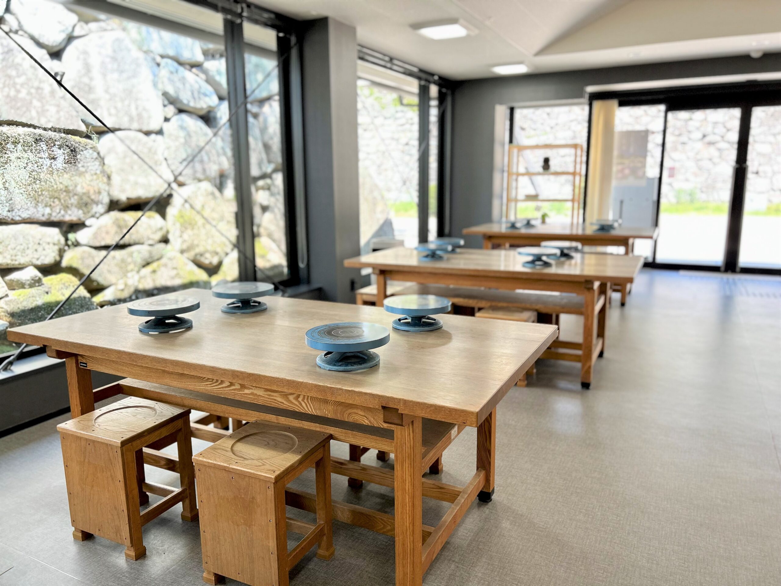 備前焼工房 内観 作業スペースの様子