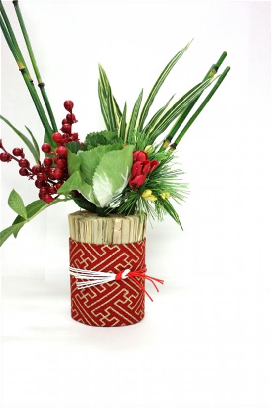 ミニ松飾り土台を水引で結んだお正月飾り